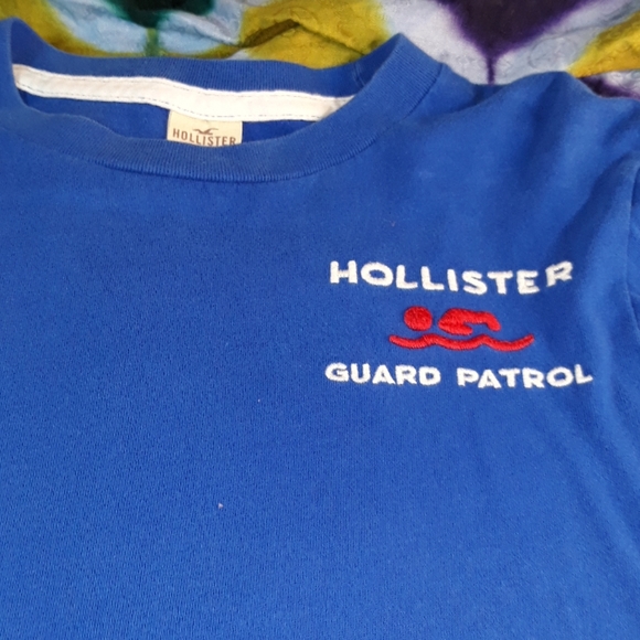 3 Hollister Shirts 2 short sleeve 1 long sleeve - Picture 4 of 8